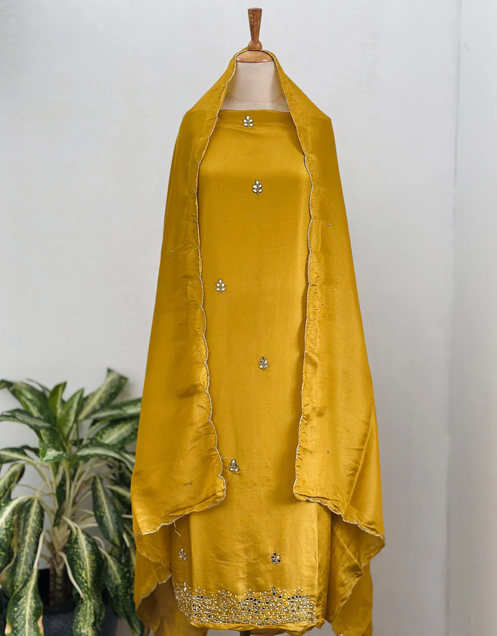 Tissue Silk Handwork Party Wear Suit β Luxe Elegance with Intricate Craftsmanship β¨ - Image 2