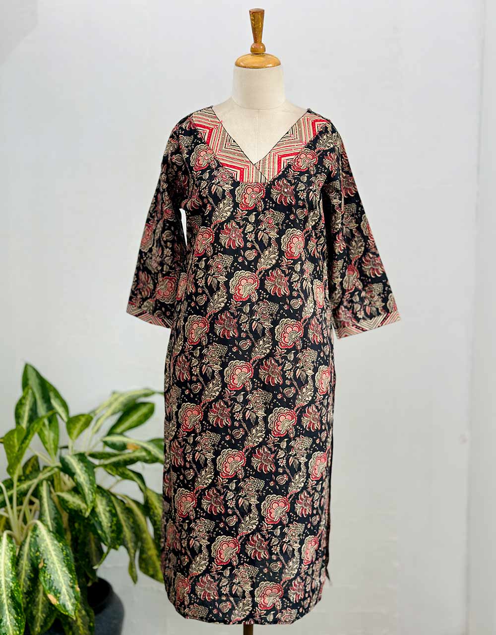 Ready-to-Wear Cotton Kurti - Effortless Comfort ๐