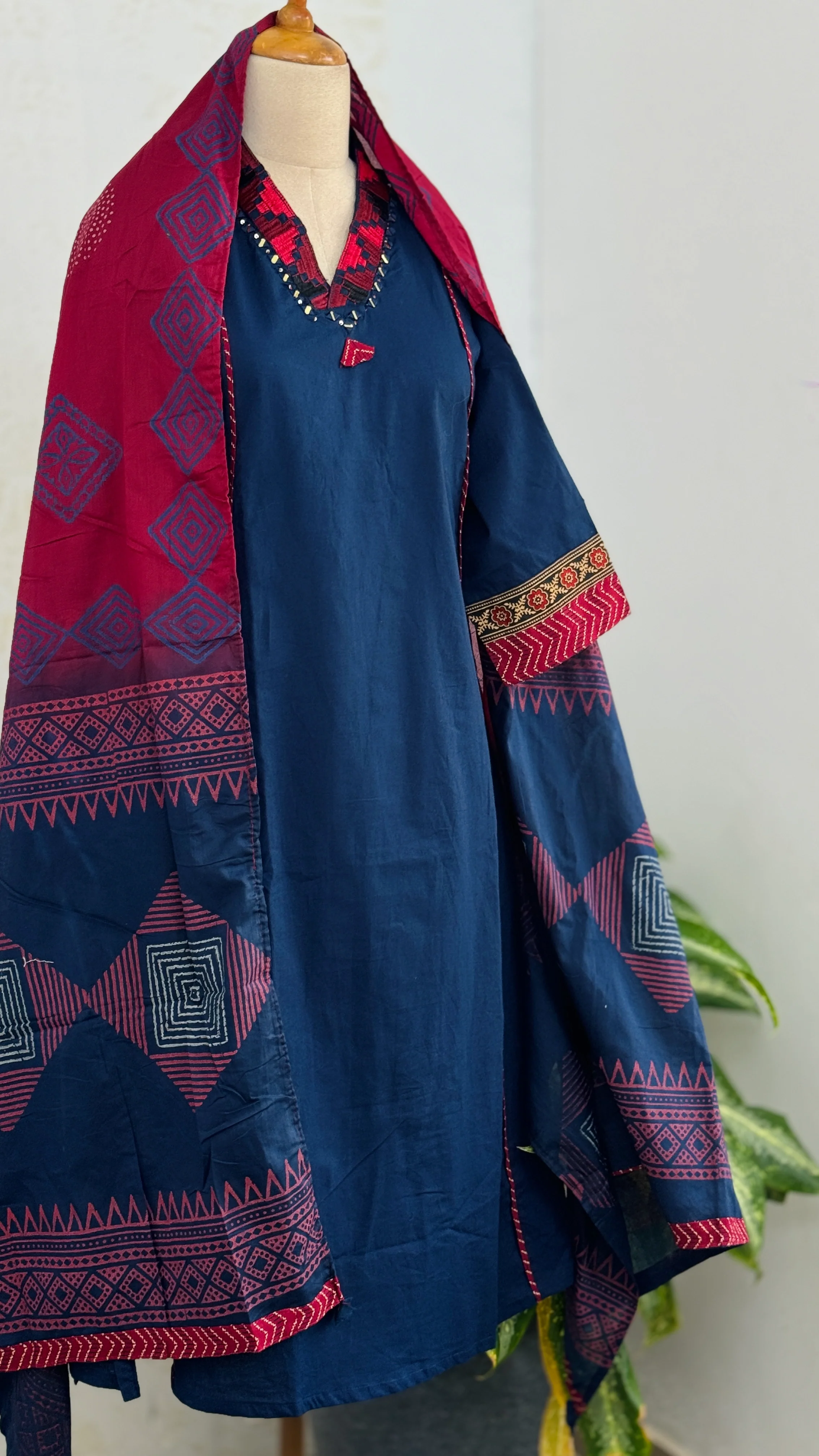 Pure Cotton Embroidered Mirror Work Kurti Set - Image 2