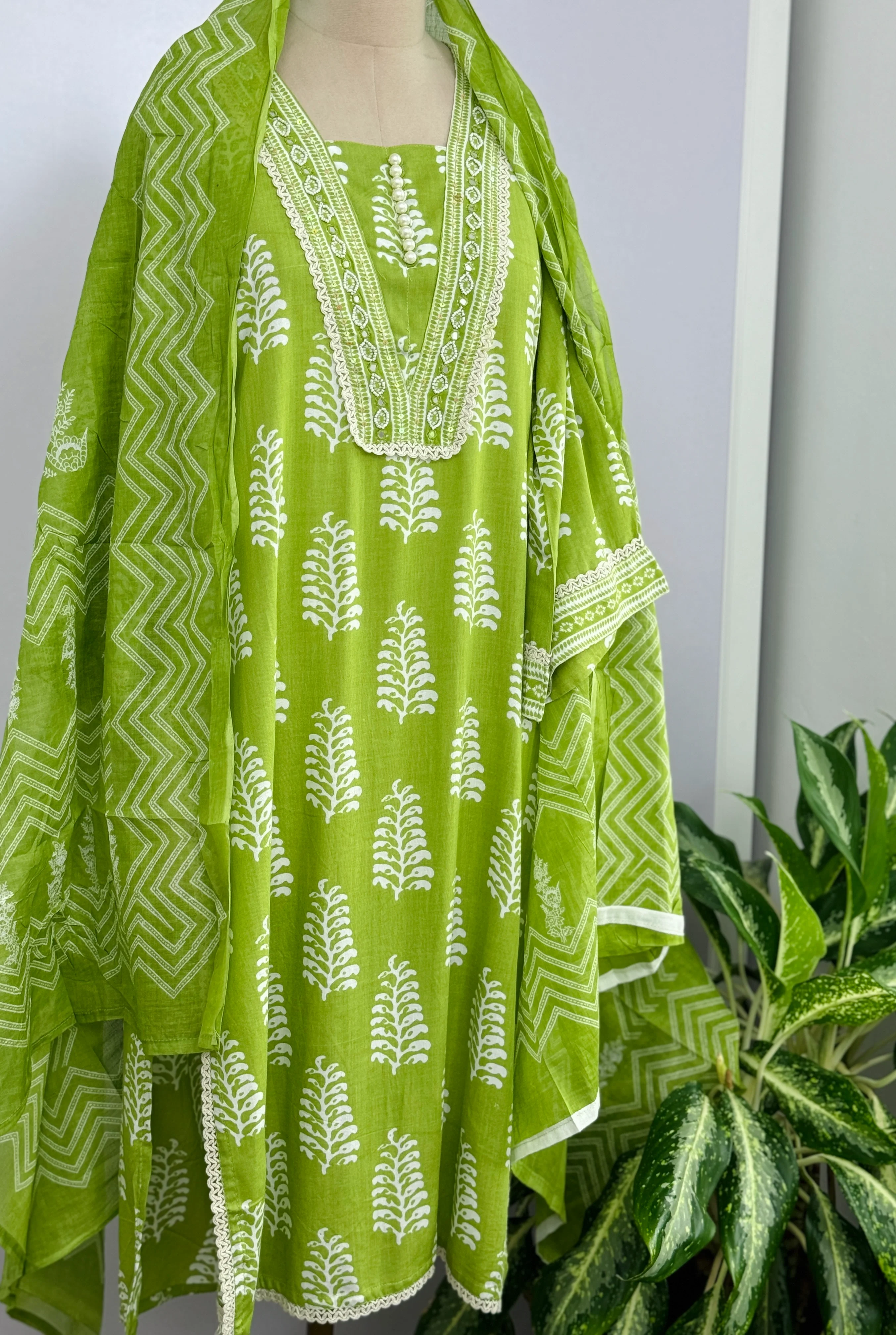 Pure Cotton Hand Detailed Slitted Kurti Set โ Comfortable & Stylish ๐ฟ - Image 2