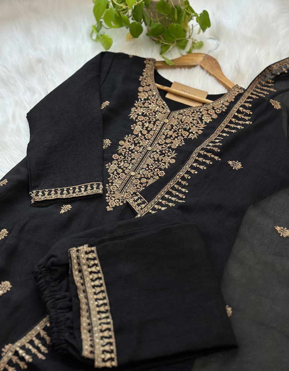 Shimmer Silk Ready-to-Wear Hand Work Kurti Set β Radiate Elegance β¨