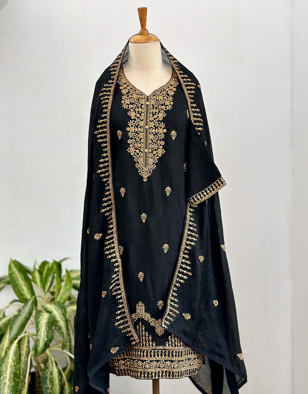 Shimmer Silk Ready-to-Wear Hand Work Kurti Set β Radiate Elegance β¨ - Image 2