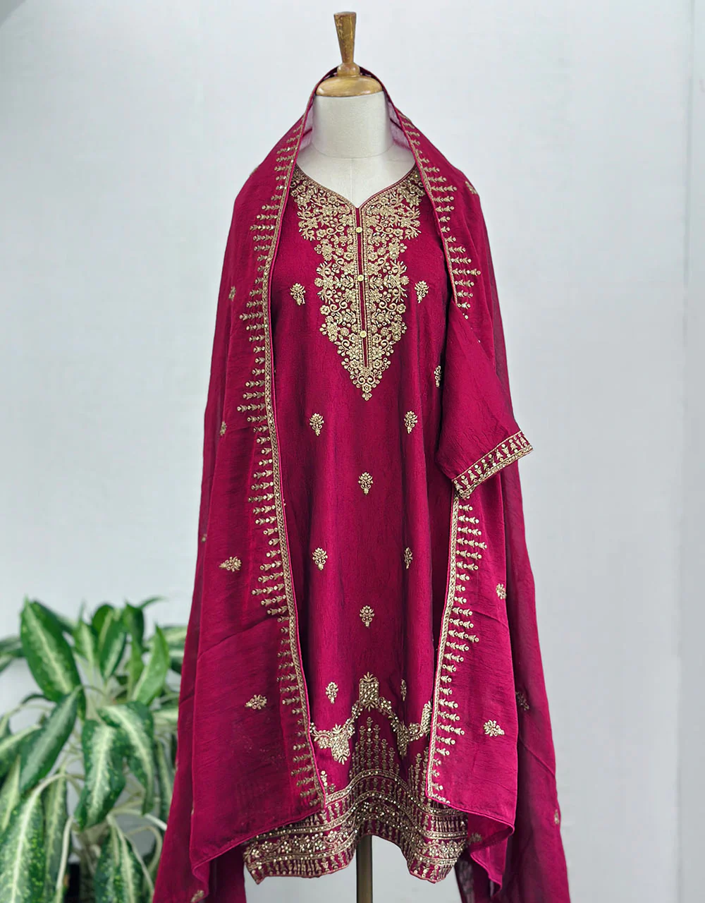 Shimmer Silk Ready-to-Wear Hand Work Kurti Set β Radiate Elegance β¨ - Image 7
