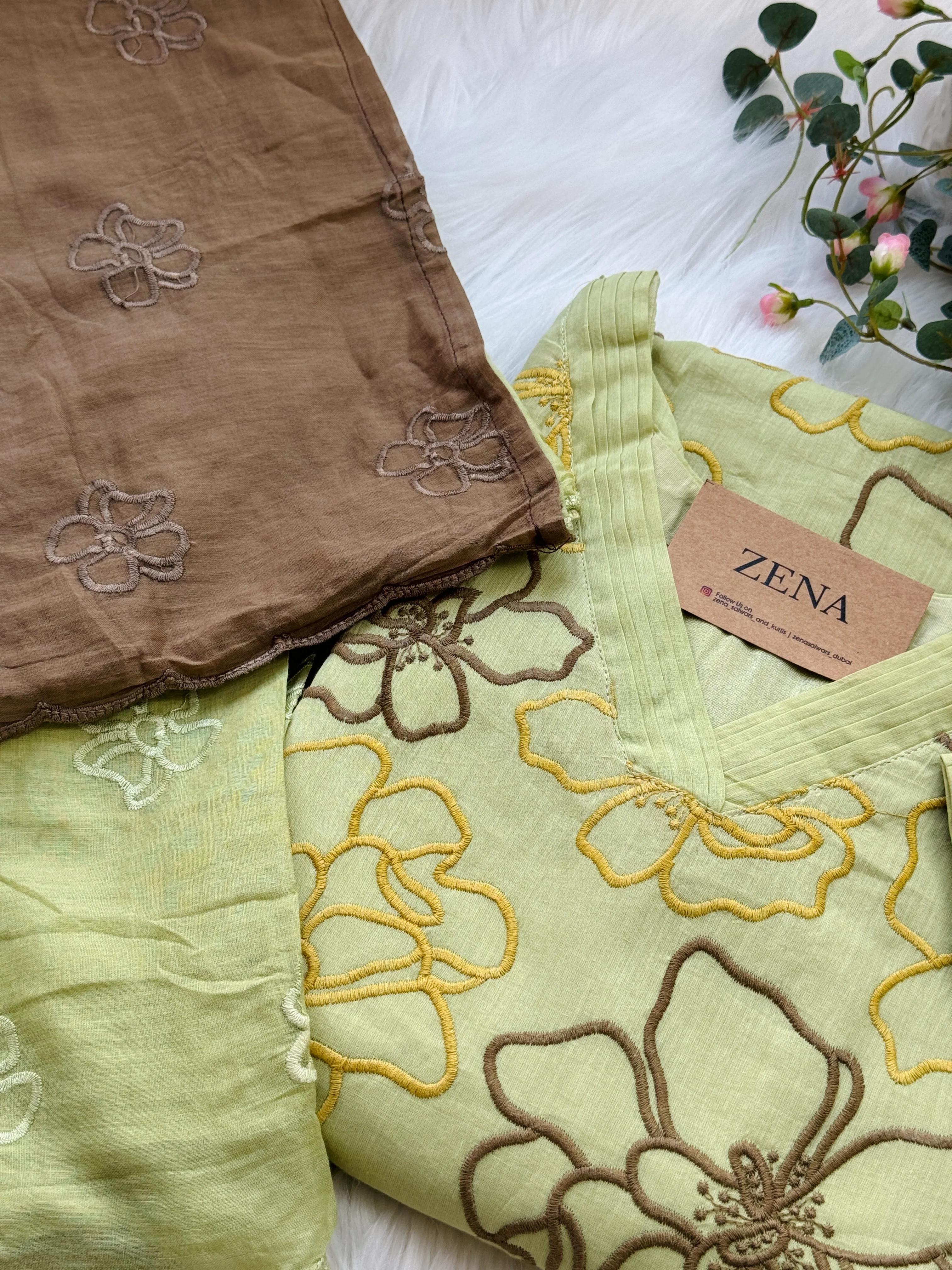 Pure Mul Cotton Embroidered Kurti Set - Image 4