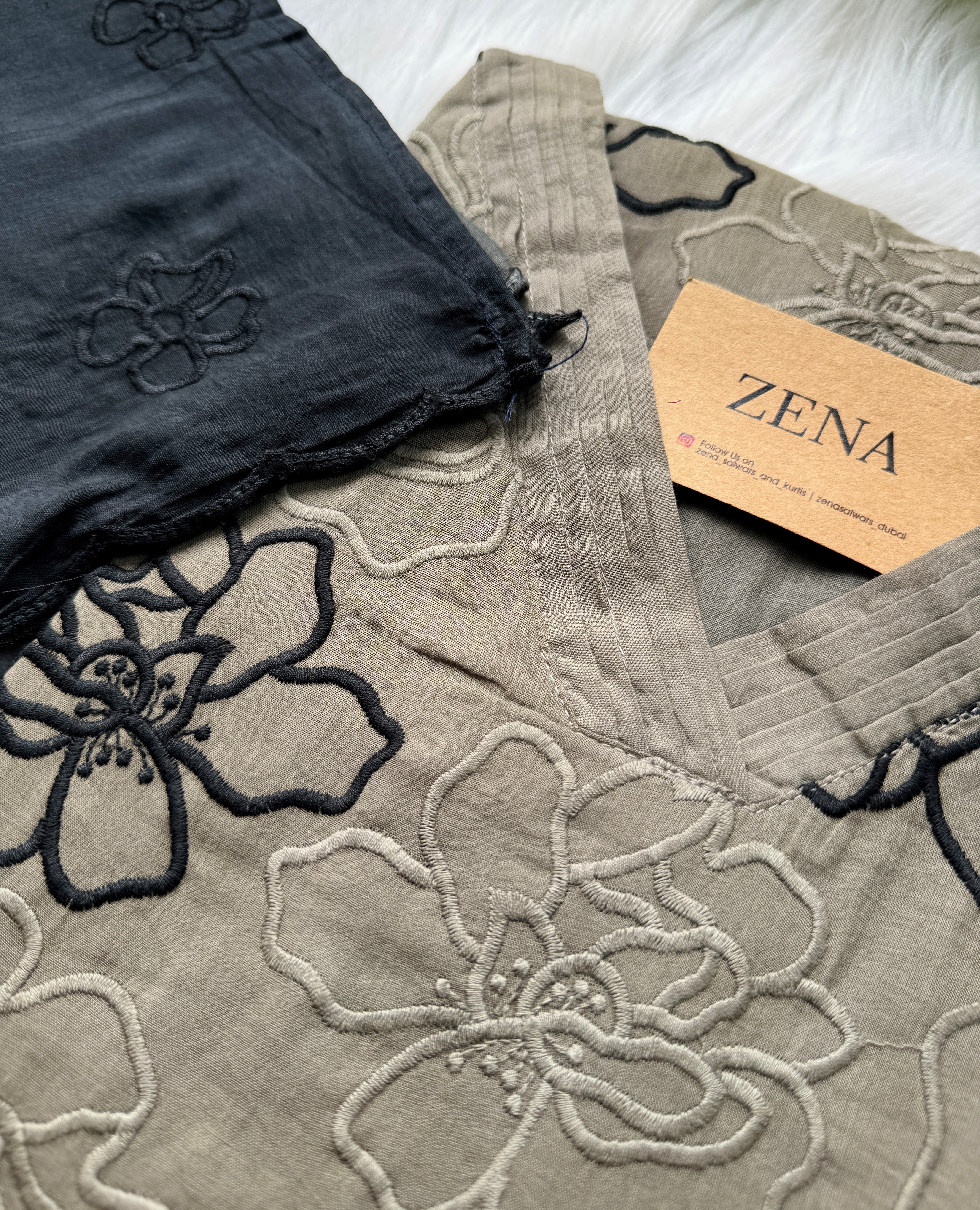 Pure Mul Cotton Embroidered Kurti Set - Image 5