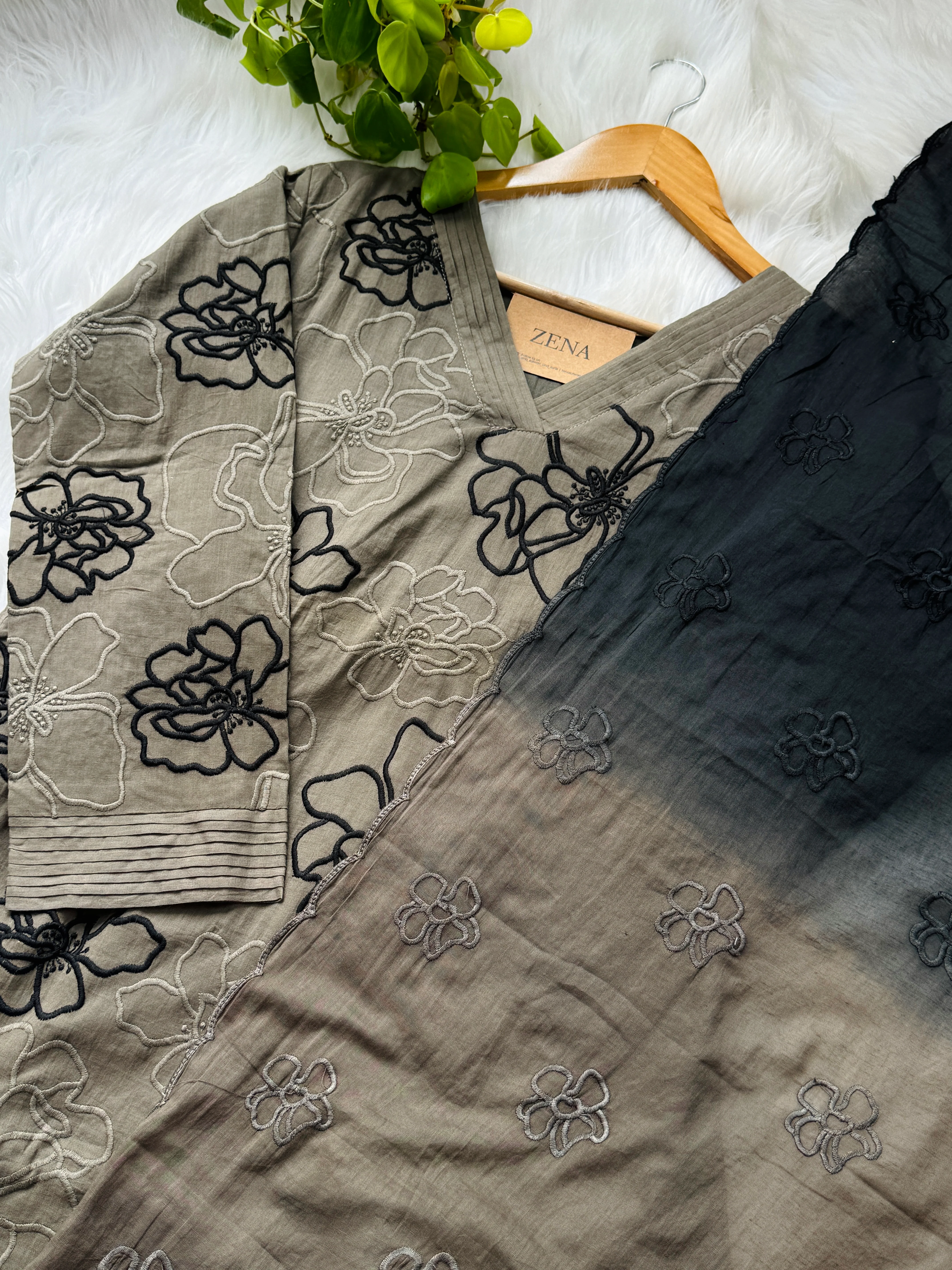 Pure Mul Cotton Embroidered Kurti Set - Image 7