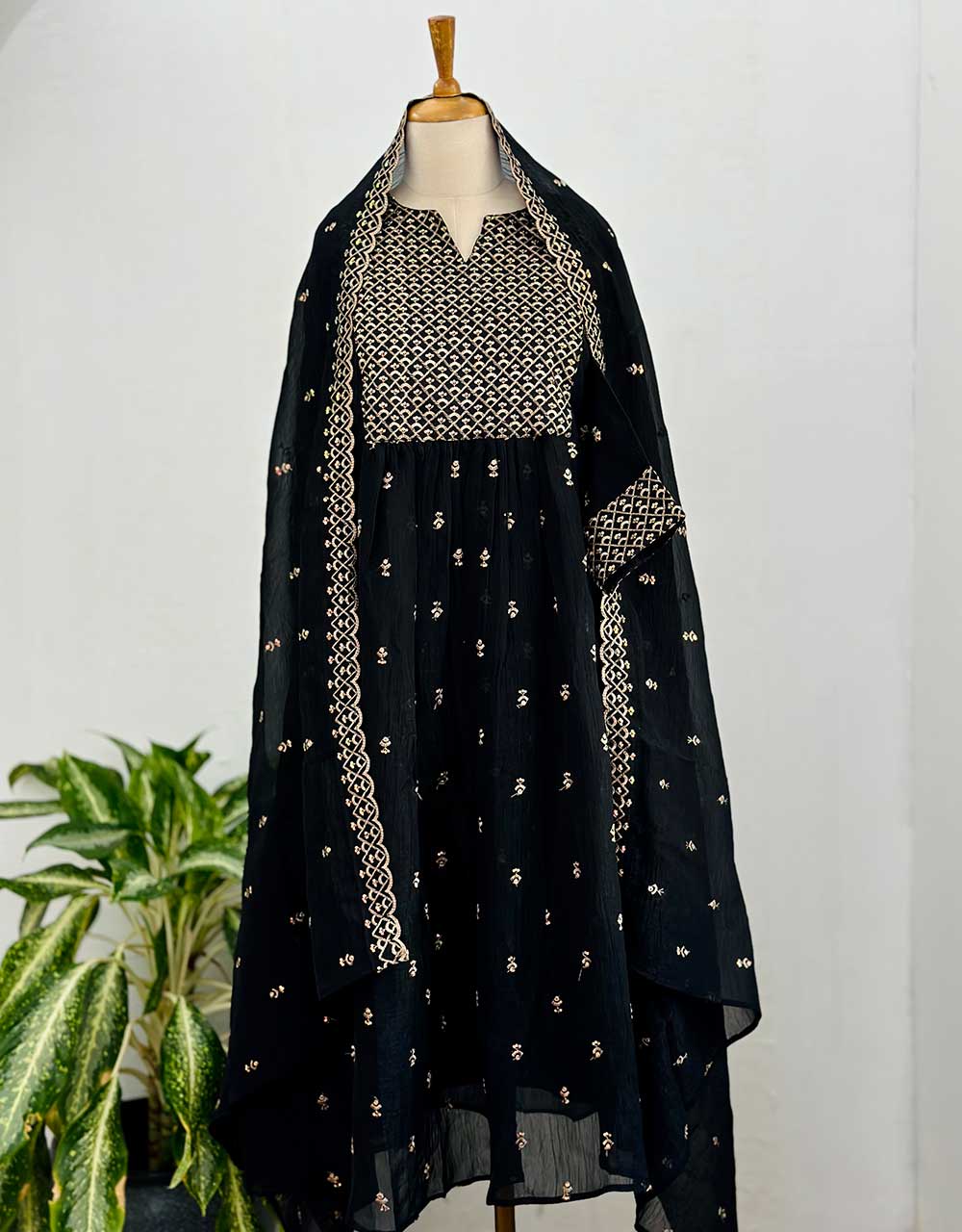 Ready to Wear Eid Arrival Shimmer Silk Kurti Set β Radiate Festive Elegance β¨ - Image 2