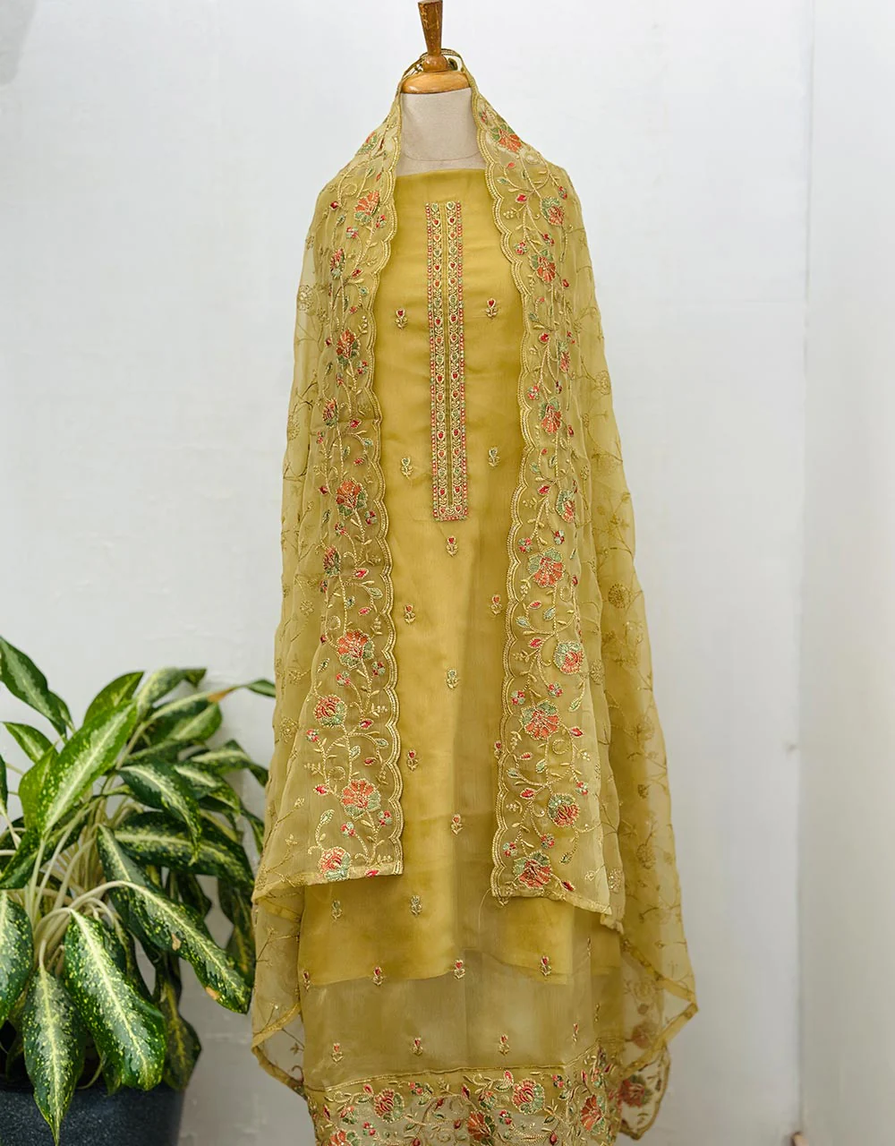Unstitched Shimmer Silk Party Wear Suit β¨ - Image 9
