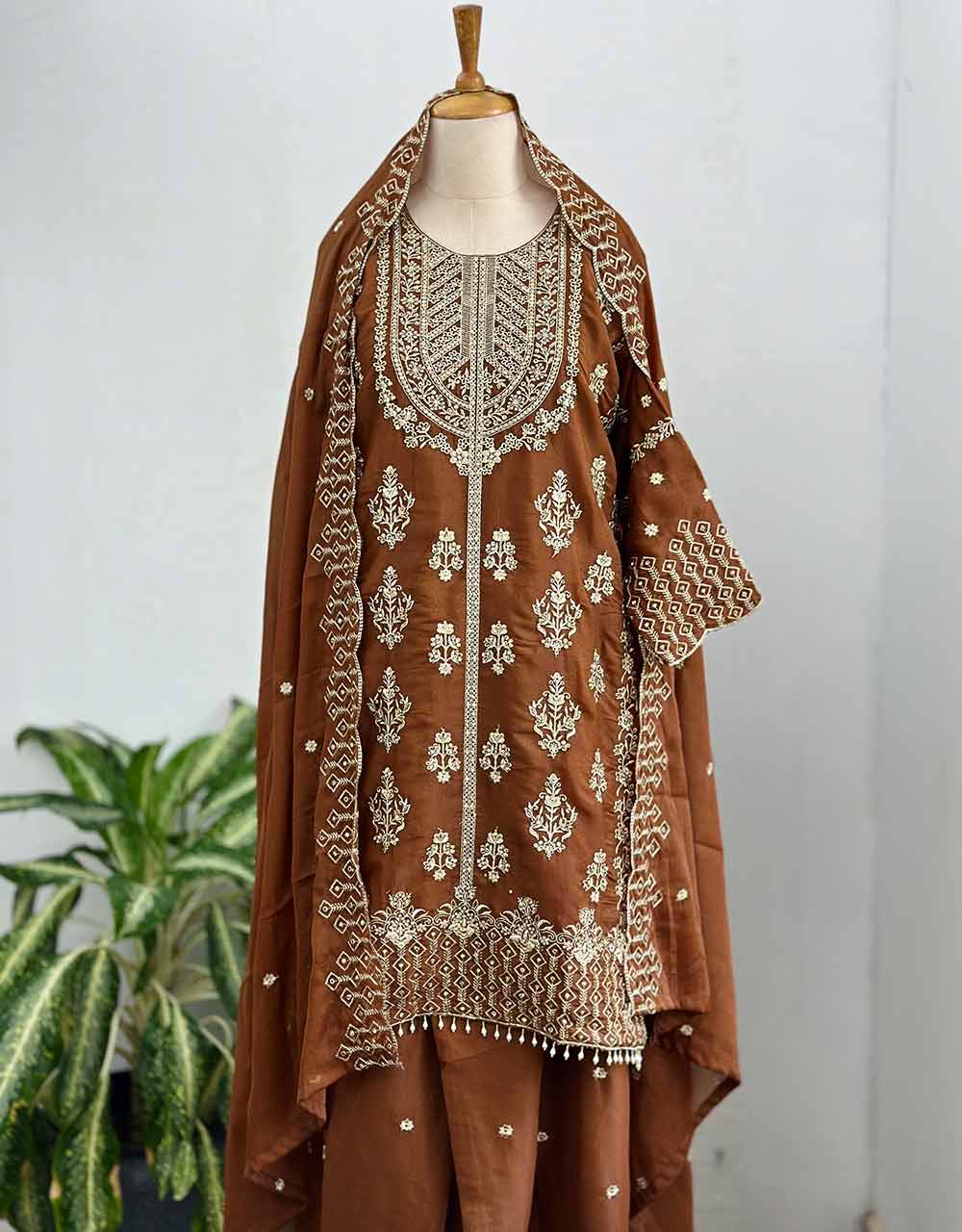 Ready-to-Wear Georgette Kurti Set with Organza Dupatta β Effortless Elegance β¨ - Image 7