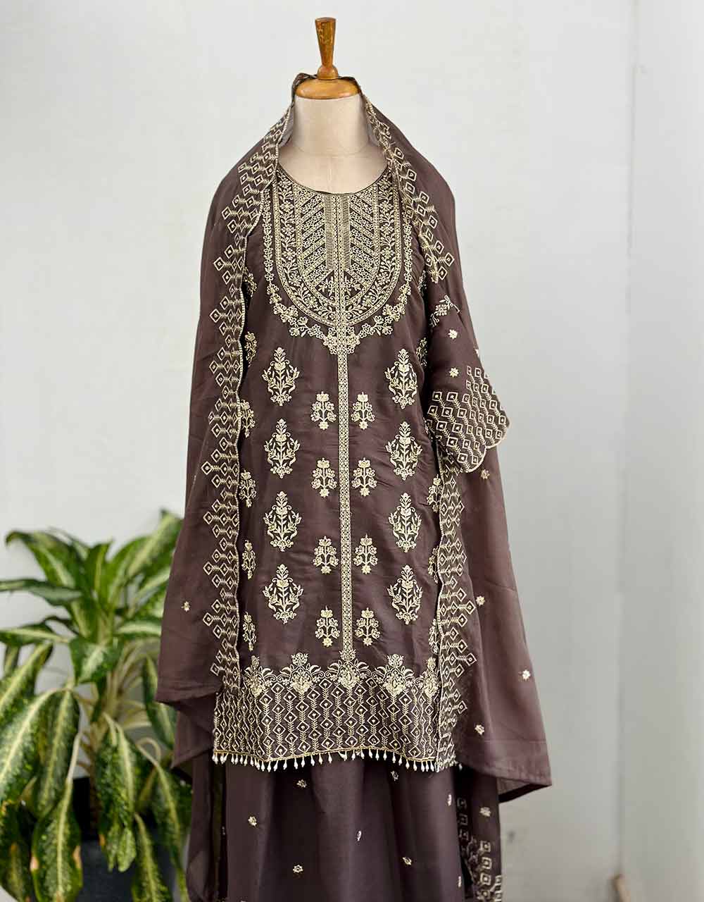 Ready-to-Wear Georgette Kurti Set with Organza Dupatta β Effortless Elegance β¨ - Image 9