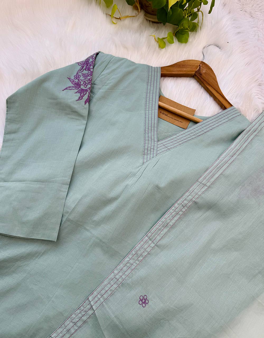 Ready-to-Wear Cotton Anarkali Kurti Set β Graceful Comfort with Intricate Thread Work β¨