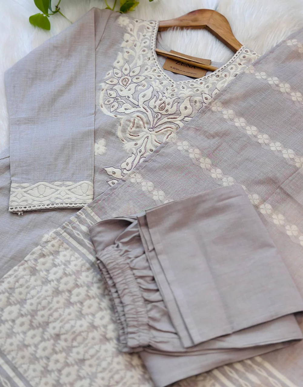 READY TO WEAR MUL CHANDERI HANDWORK KURTI SET πΈ - Image 3