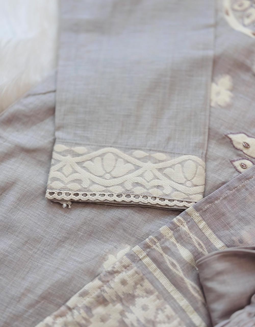 READY TO WEAR MUL CHANDERI HANDWORK KURTI SET πΈ - Image 5