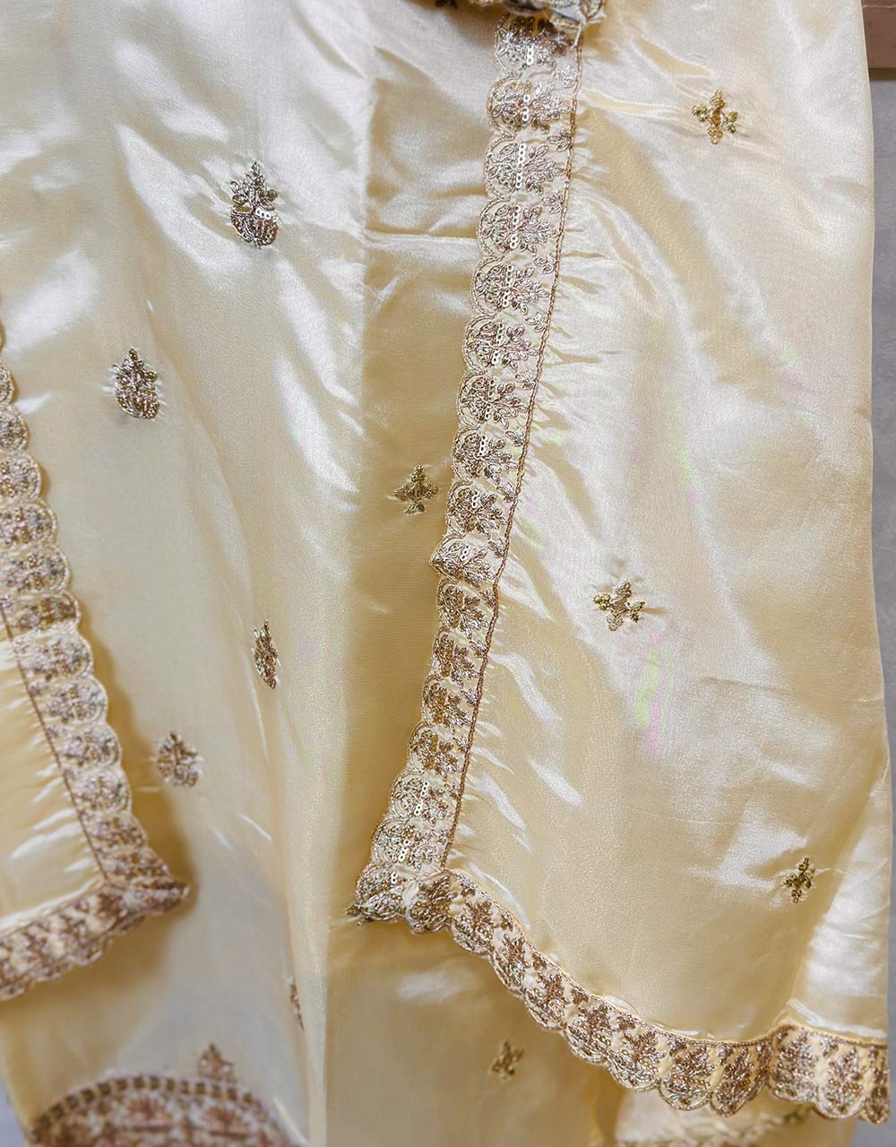 Elegant Ready-to-Wear Tissue Silk Suit with Palazzo Pants 🌟 - Image 3