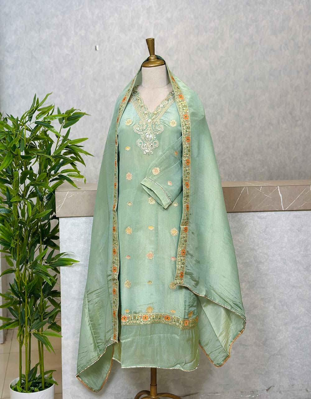 Elegant Ready-to-Wear Tissue Silk Suit 🌟 - Image 6