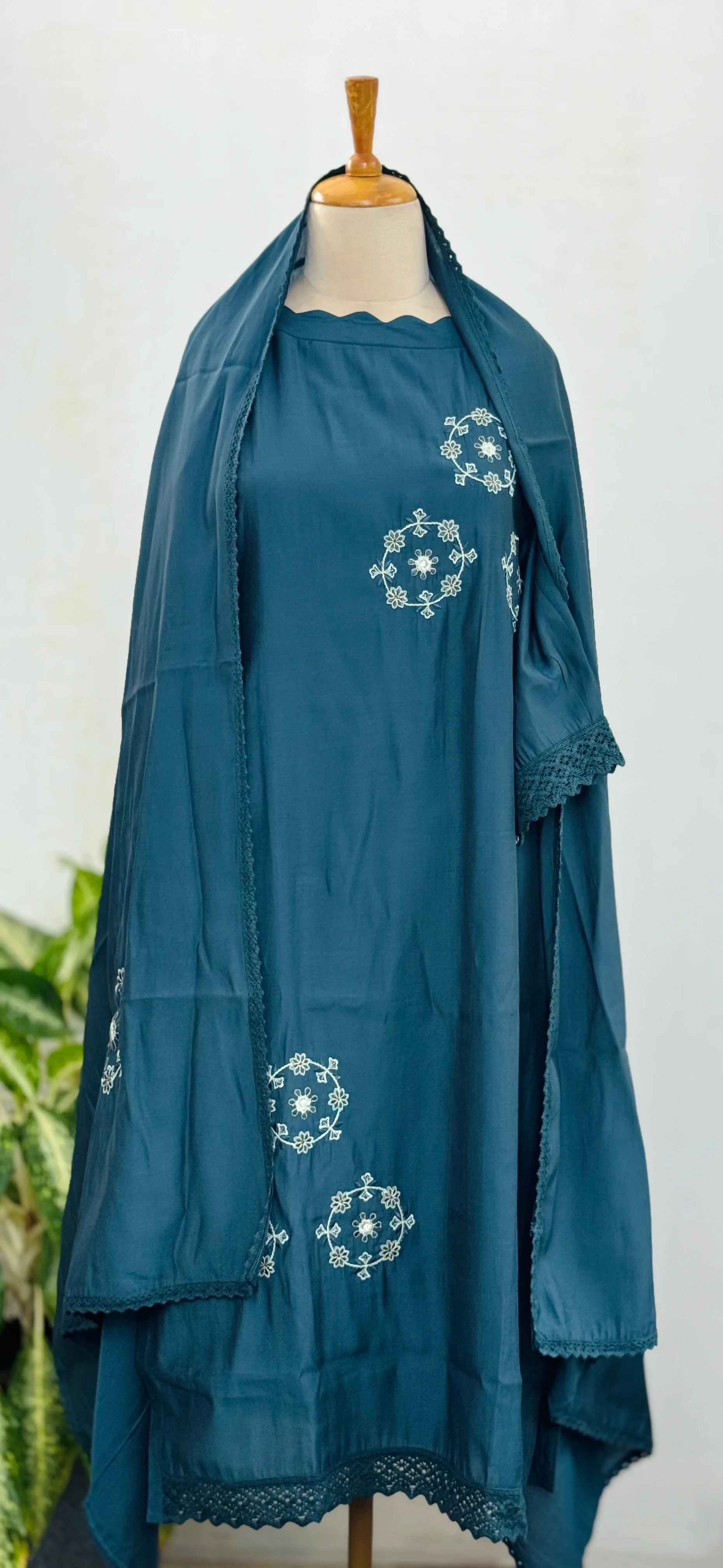 Ready to Wear Muslin Embroidered Kurti Set โ Effortless Everyday Elegance - Image 2