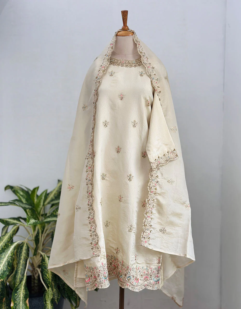 Tissue Silk Handwork Party Wear Suit โ A Touch of Luxury & Elegance โจ - Image 2