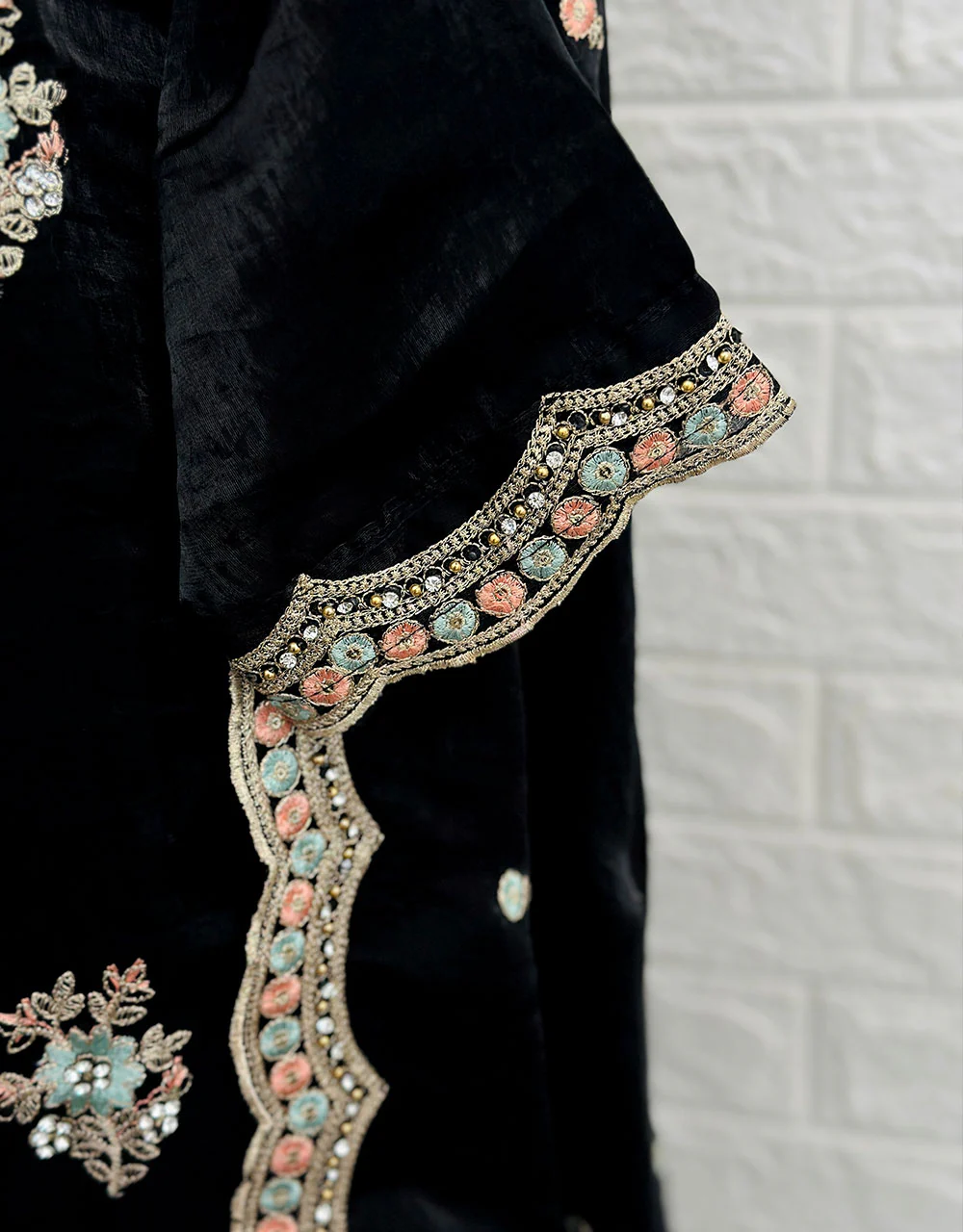 Ready-to-Wear Shimmer Silk Partywear Suit 🌟 - Image 3