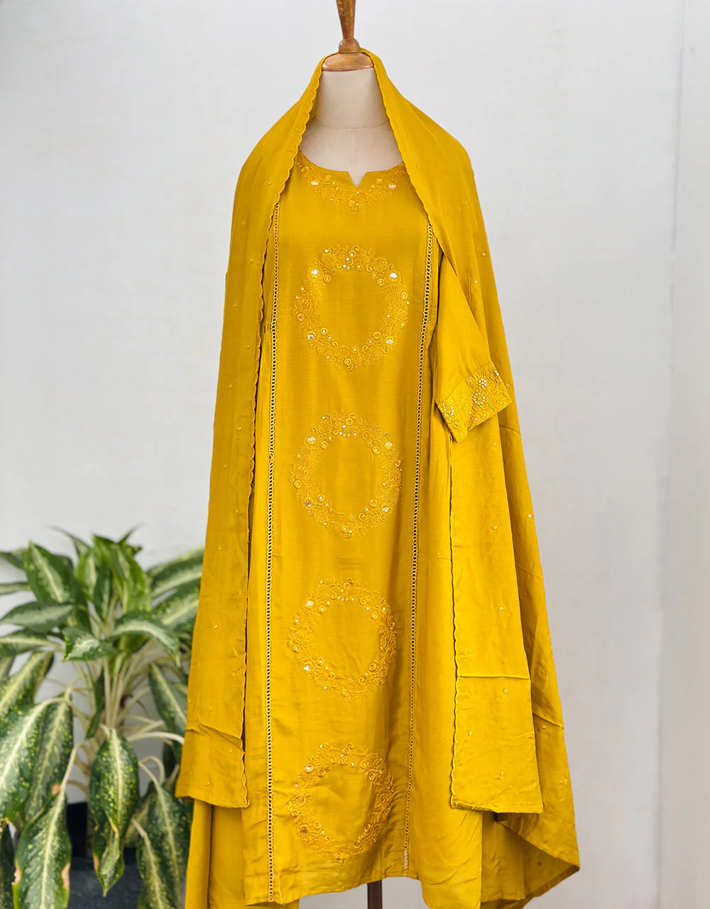 Ready to Wear Pure Muslin Anarkali Kurti Set โจ - Image 2