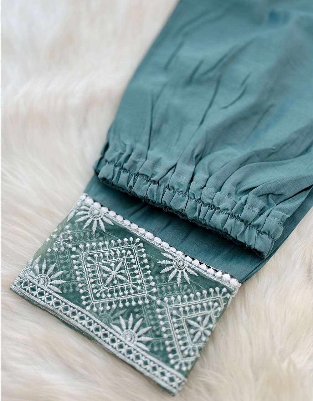 Graceful Charm β READY TO WEAR MUL COTTON KURTI SET WITH ORGANZA DUPATTA β¨ - Image 7