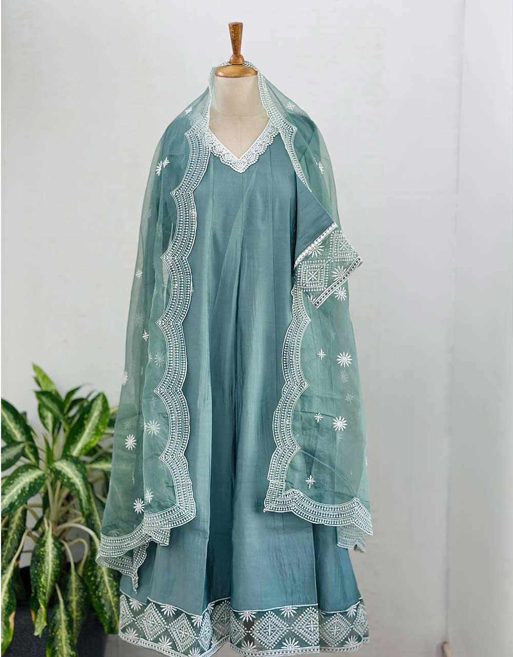 Graceful Charm β READY TO WEAR MUL COTTON KURTI SET WITH ORGANZA DUPATTA β¨ - Image 8