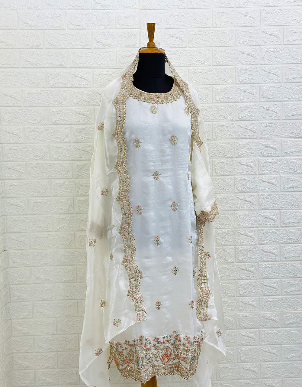 Ready-to-Wear Shimmer Silk Partywear Suit 🌟 - Image 10