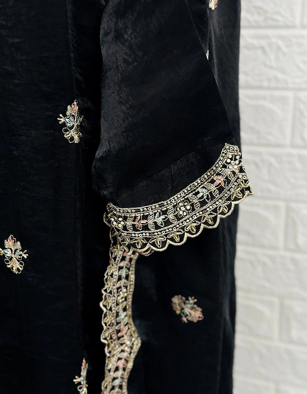 Ready-to-Wear Shimmer Silk Partywear Suit 🌟 - Image 3