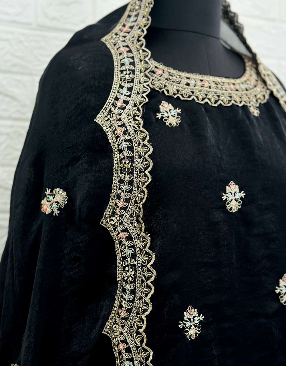 Ready-to-Wear Shimmer Silk Partywear Suit 🌟 - Image 4
