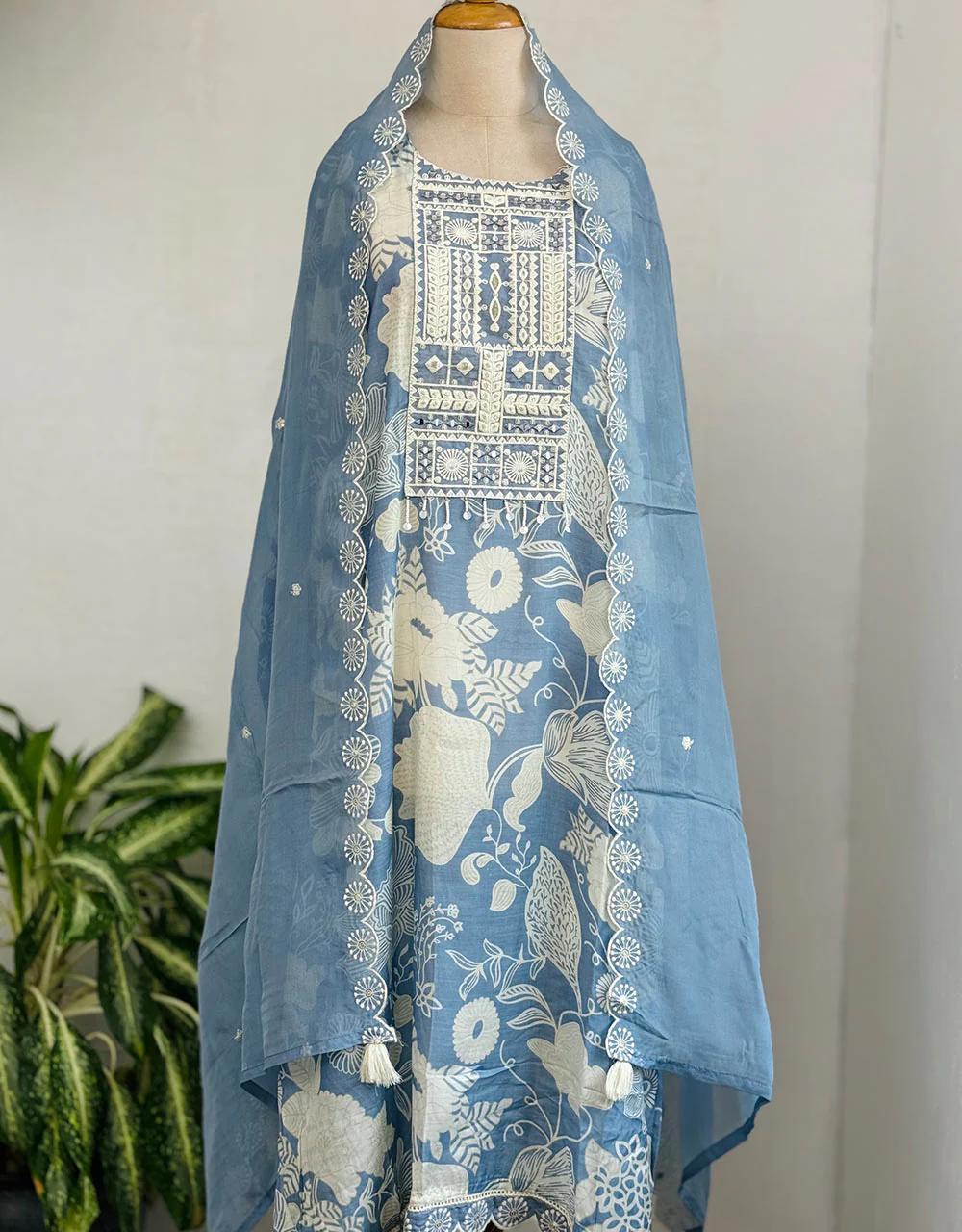 Pure Muslin Semi-Stitched Party Wear Suit โจ - Image 7