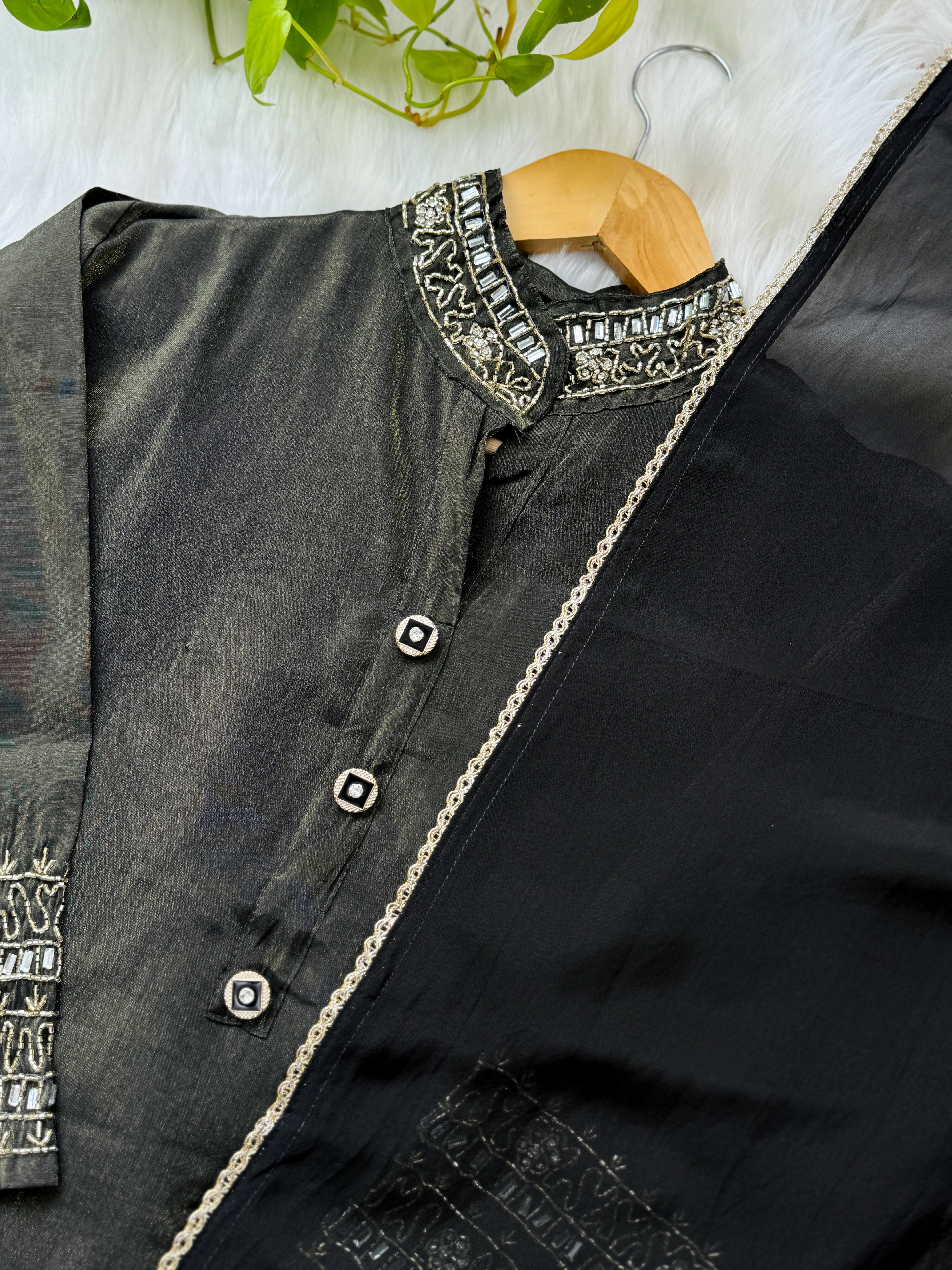 Tissue Silk Handwork Party Wear Suit – Celebrate in Sheer Elegance - Image 4