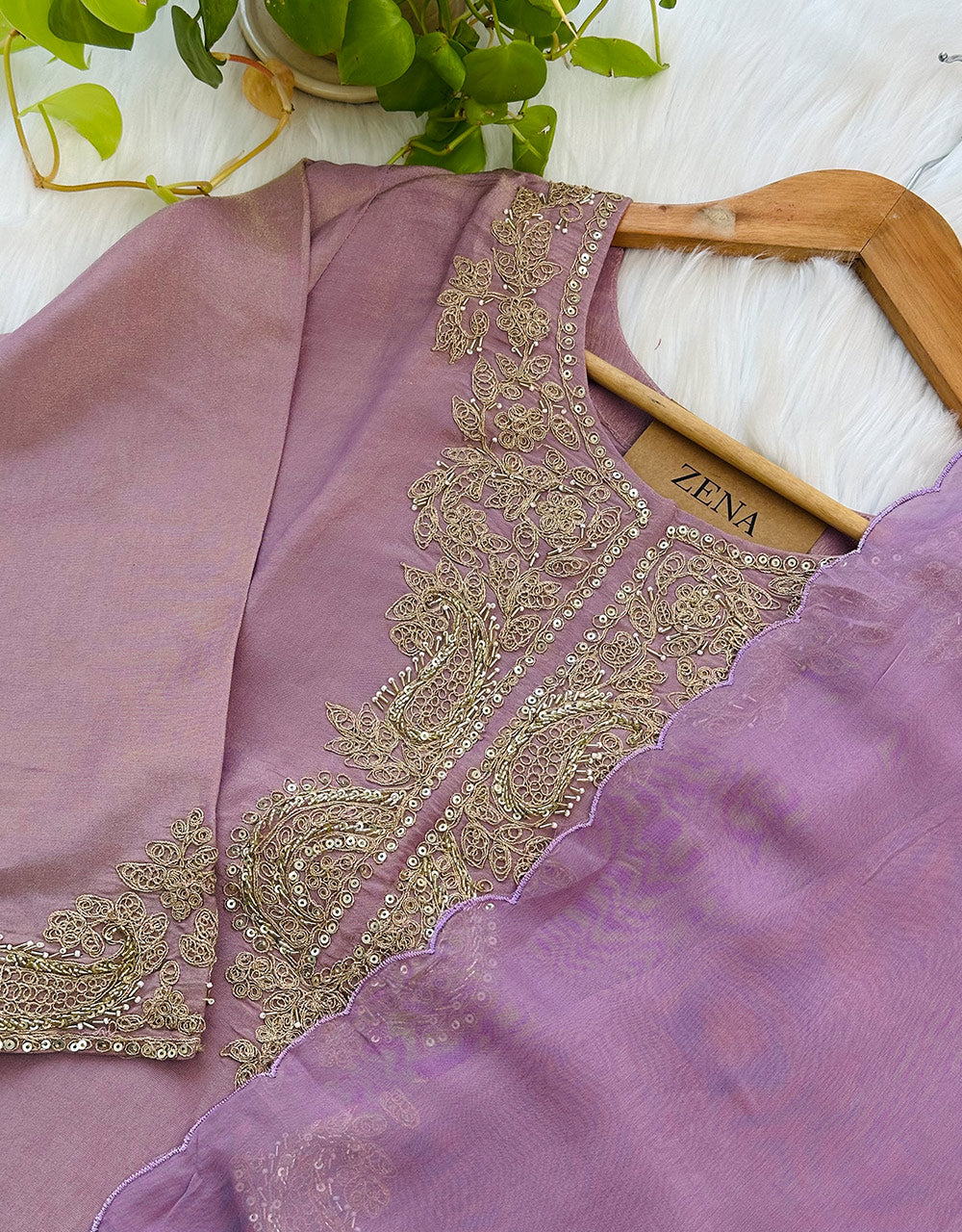 Tissue Silk Ready-to-Wear Handwork Kurti Set β Luxurious Craftsmanship & Timeless Grace β¨