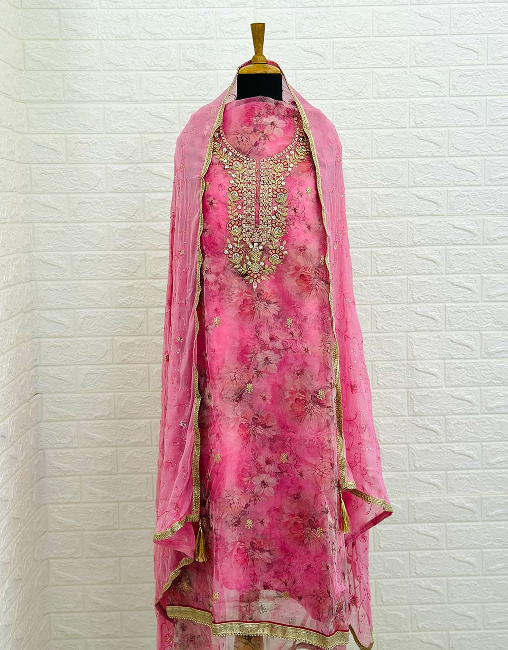 Unstitched Organza Party Wear Suit with Hand Work 🌟 - Image 3