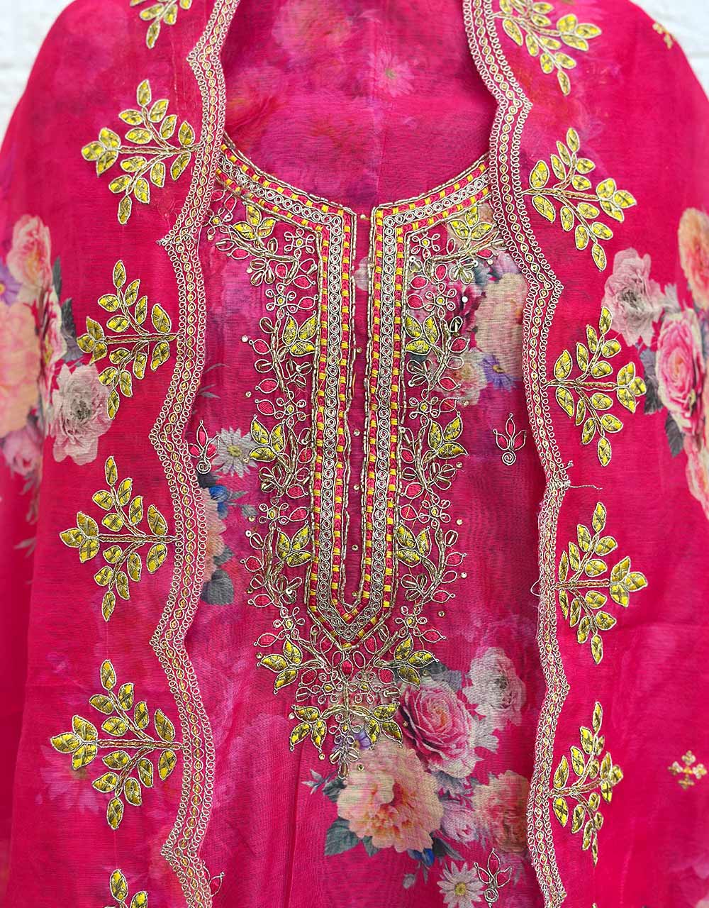 Unstitched Organza Partywear Suit 🌟 - Image 4