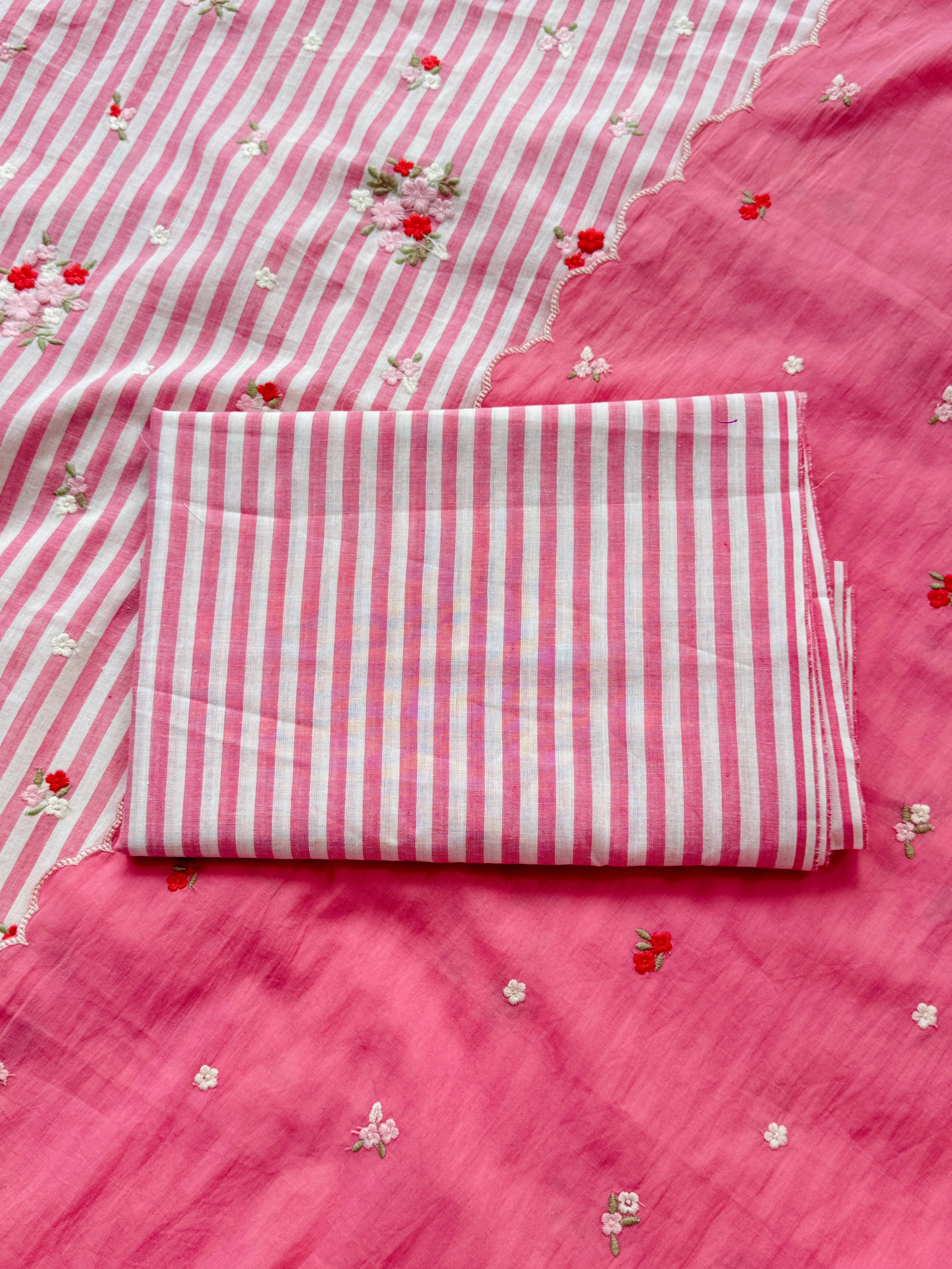 Unstitched Pure Cotton Kurti Set – Top, Bottom & Dupatta 🌿 - Image 3